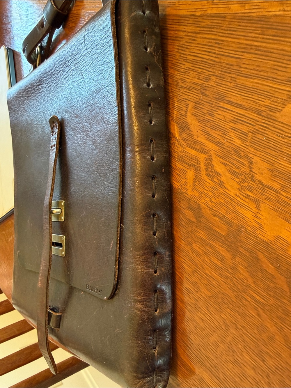 Billykirk Dark Brown Leather Messenger Bag - Classic Strap Closure - Picture 11 of 13
